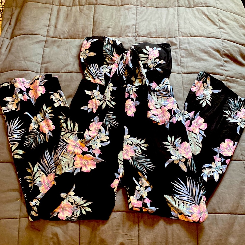 Capri romper strapless size small